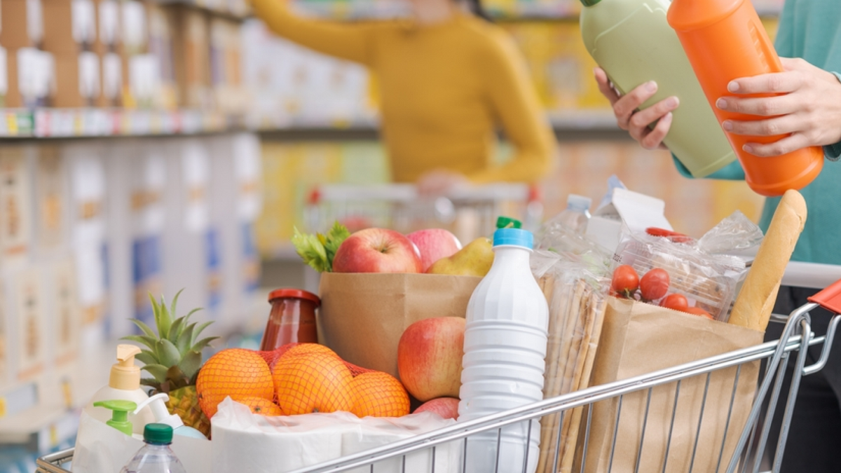 Walmart da un paso firme hacia etiquetas más limpias: elimina decenas de ingredientes artificiales.