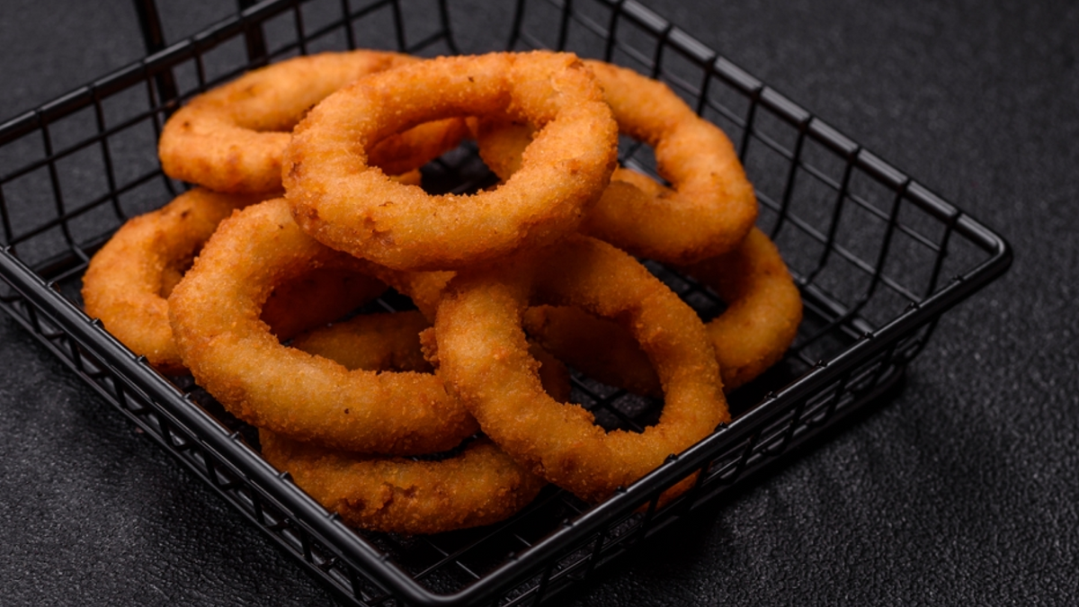 Aros de Cebolla: el clásico que no puede faltar este Día Mundial de la Fritura