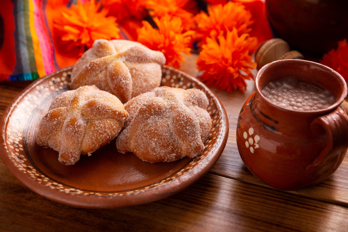 5 bebidas con estilo para acompañar tu pan de muerto